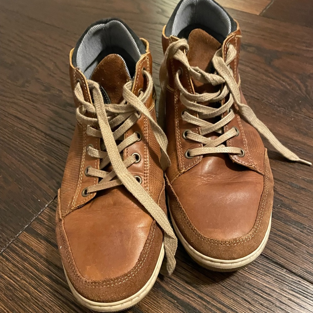 Bull Boxer men’s high sneaker size 10
